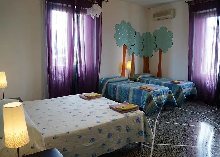 Casa Nuestra Bed and Breakfast *